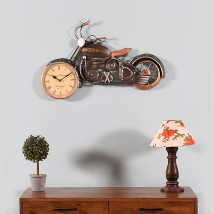 CHANDRA CRAFT HOUSE Vintage Bullet Bike Wall Clock | Metal Wrought Iron Motorcycle-Themed Decorative Clock | Unique Wall Art for Home, Café & Living Room Décor | Functional Showpiece