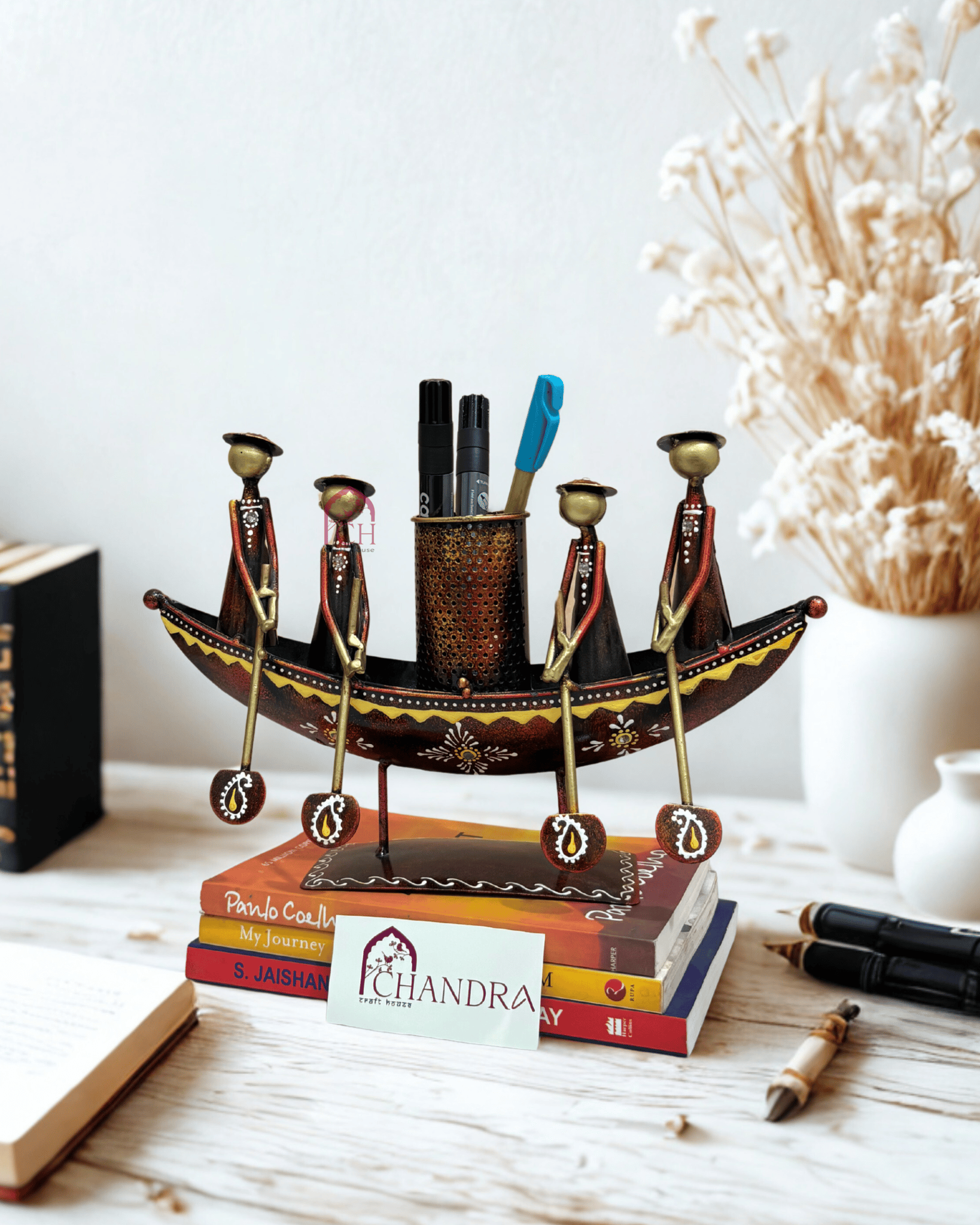 CHANDRA CRAFT STORE Boat Designed Table Pen Holder Stand | Vintage Sailor Theme Metal Pen Stand | Decorative Desk Organizer Showpiece for Home & Office Décor | Pack of 1