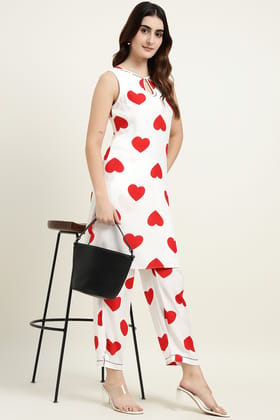 White & Red Heart Print Co-ord Set for Women – Sleeveless Kurta with Pants White & Red Heart Print Co-ord Set for Women – Sleeveless Kurta with Pants