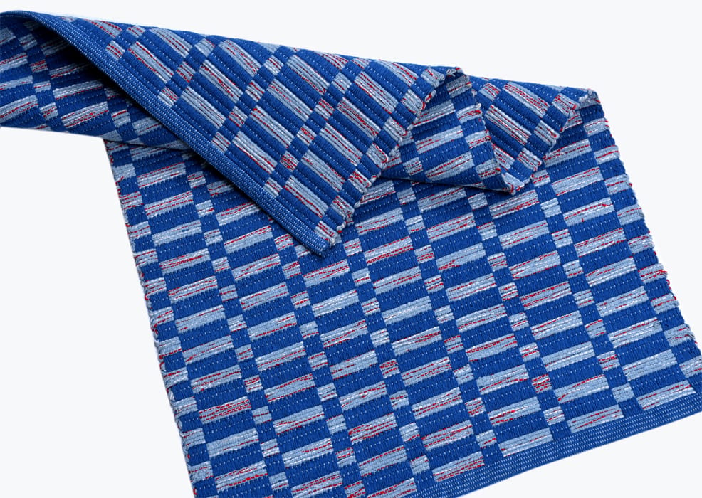 Poro Handmade Cotton Rugs simple cleaning; crafted to withstand everyday living.