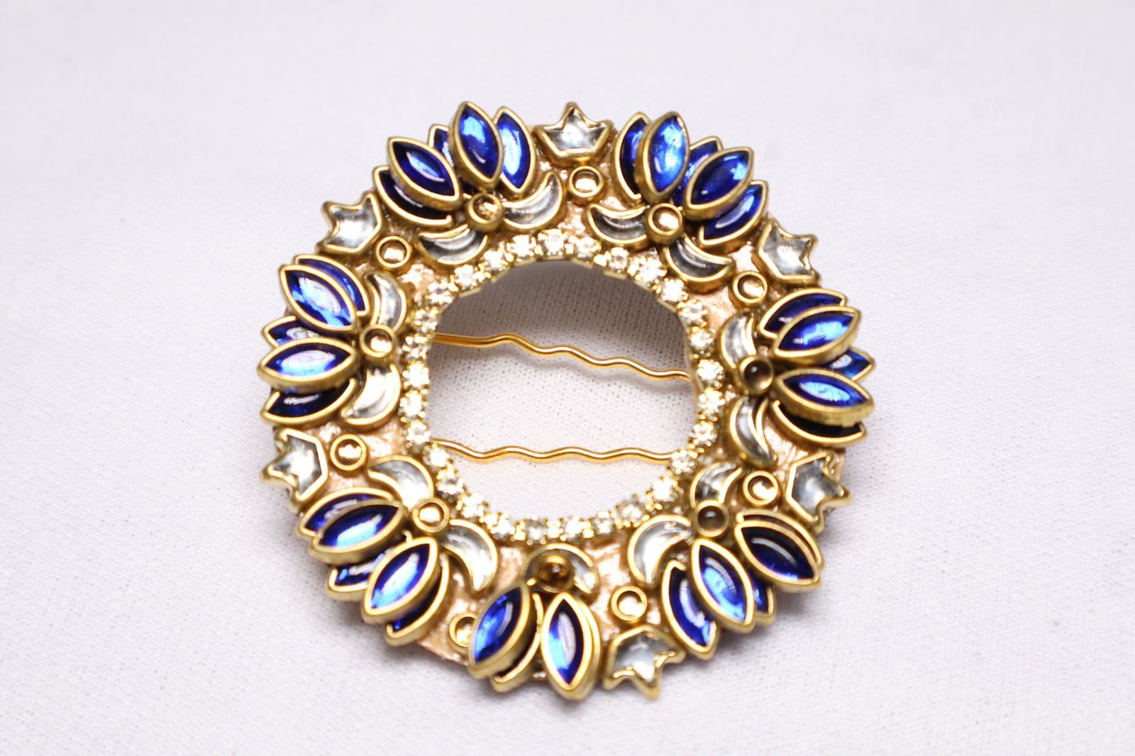 Blue & Gold Floral Circular Hair Clip – Elegant Traditional Hair Accessory