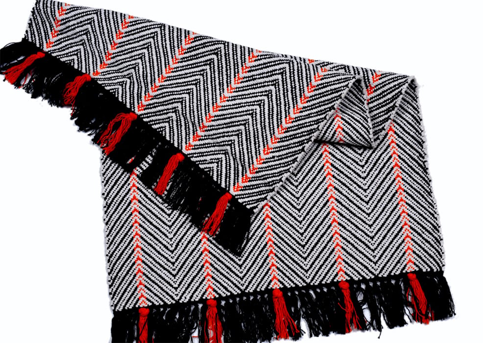 Kaya Design: Often features ethnic, geometric, or modern minimalist patterns.