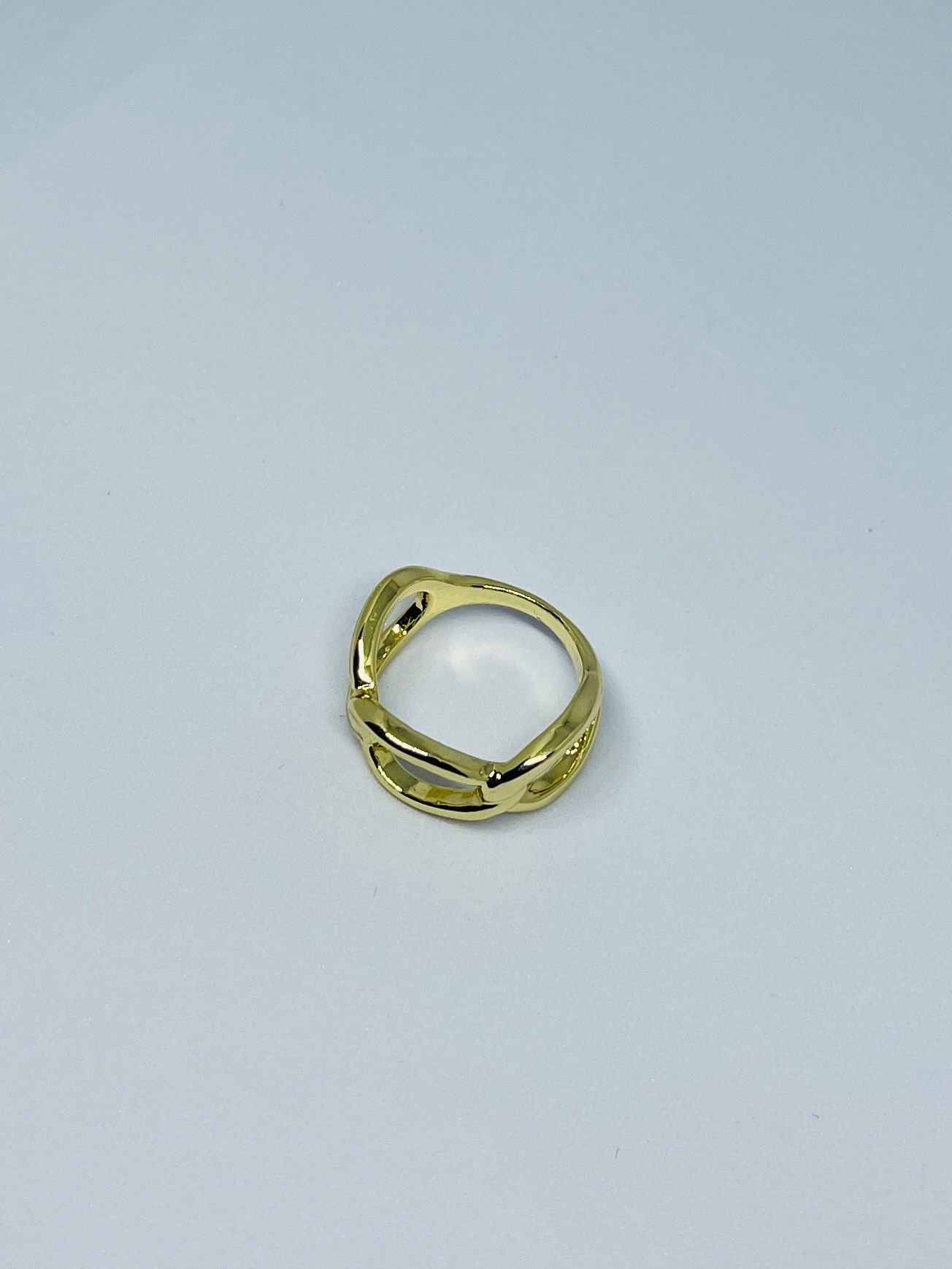 Elegant Gold-Tone Intertwined Loop Fashion Ring for Women