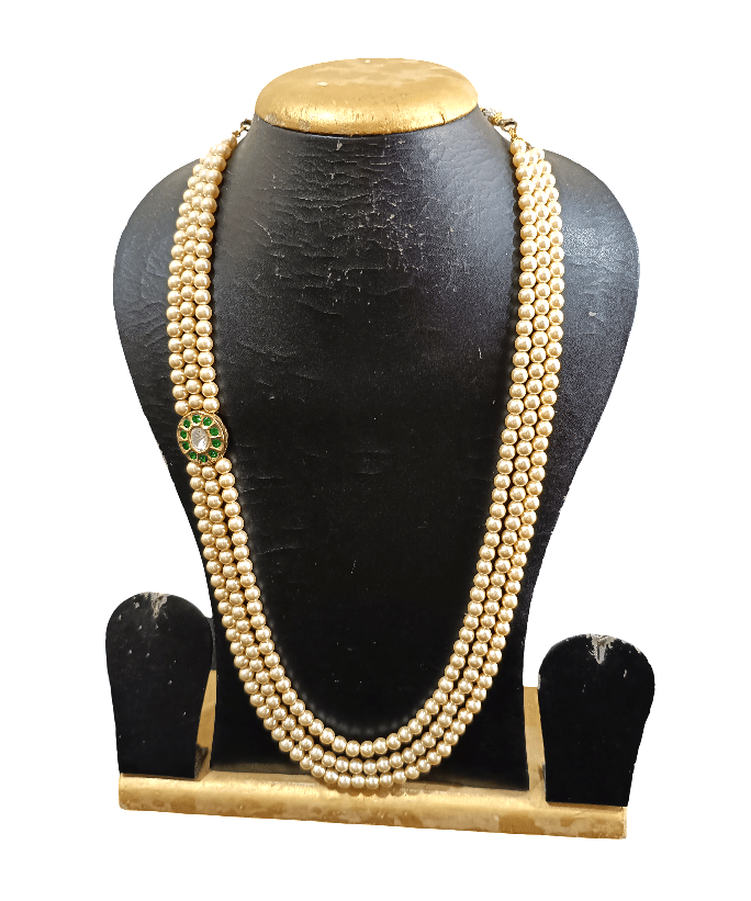 Elegant Multi-Layered Faux Pearl Necklace with Green Stone Embellishment