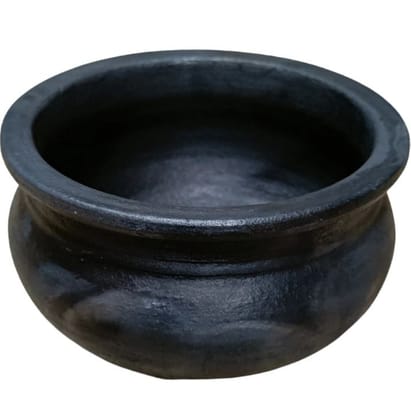 Traditional Black Ceramic Cooking Pot Traditional Black Ceramic Cooking Pot