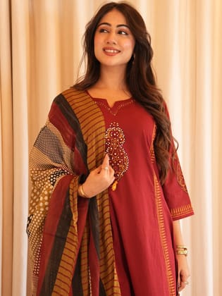 Women's Maroon Embroidered Cotton Kurta with Printed Dupatta Women's Maroon Embroidered Cotton Kurta with Printed Dupatta