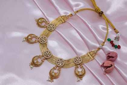 Exquisite Gold Plated Kundan Pearl Choker Necklace for Women