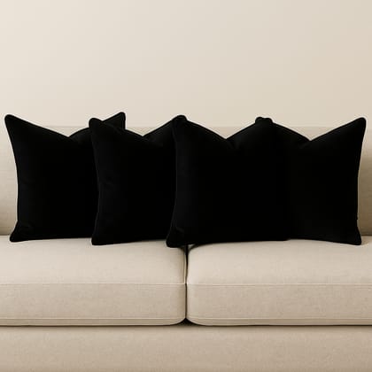 Set of 4 Luxurious Black Velvet Throw Pillows, 45x45 cm Set of 4 Luxurious Black Velvet Throw Pillows, 45x45 cm