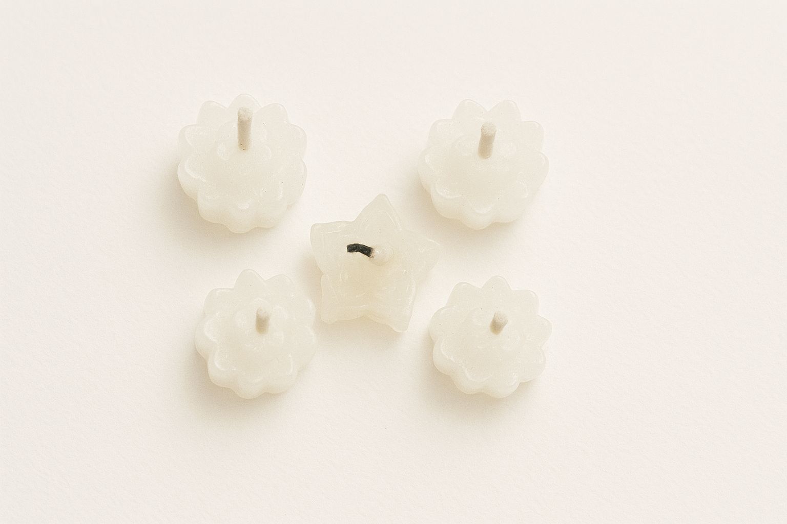Set of 5 White Floating Flower and Star Shaped Wax Candles