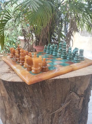 Sahaj Hast Handcrafted Yellow Aventurine & Green Jasper Stone Chess Set With Brass Stand & Storage Box Sahaj Hast Handcrafted Yellow Aventurine & Green Jasper Stone Chess Set With Brass Stand & Storage Box