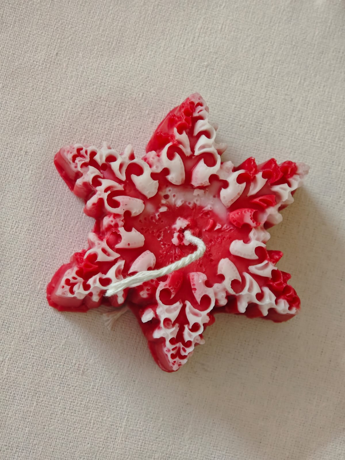 Red & White Star-Shaped Scented Decorative Candle