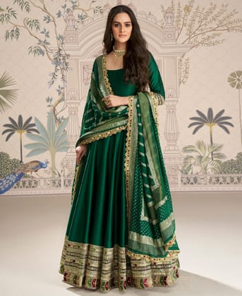 New Indian Heavy Wedding Wear Green Silk Anarkali Suit for Women