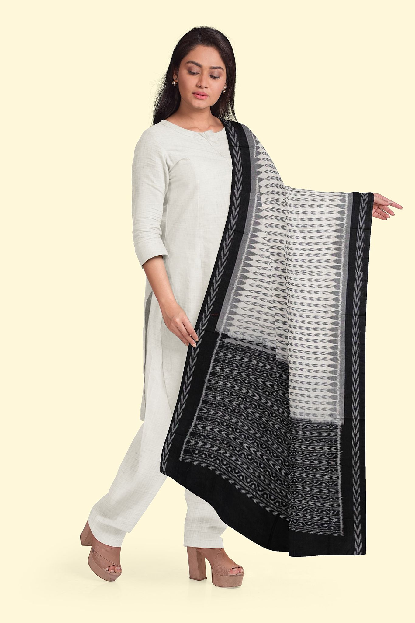 White Black Sambalpuri Handwoven Single Ikat Cotton Dupatta SFCDUP206A
