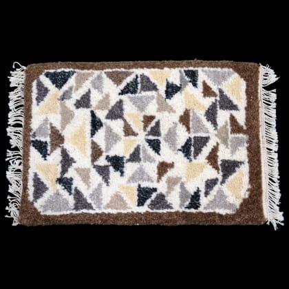 ELURU-Modern Geometric Triangle Design Door Mat | Soft Woolen Decorative Carpet with Fringe – Beige & Brown ELURU-Modern Geometric Triangle Design Door Mat | Soft Woolen Decorative Carpet with Fringe – Beige & Brown