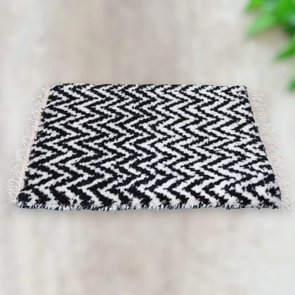  ELURU-Black & White Zigzag Chevron Door Mat | Soft Furry Decorative Carpet with Fringe – Modern Indoor Rug