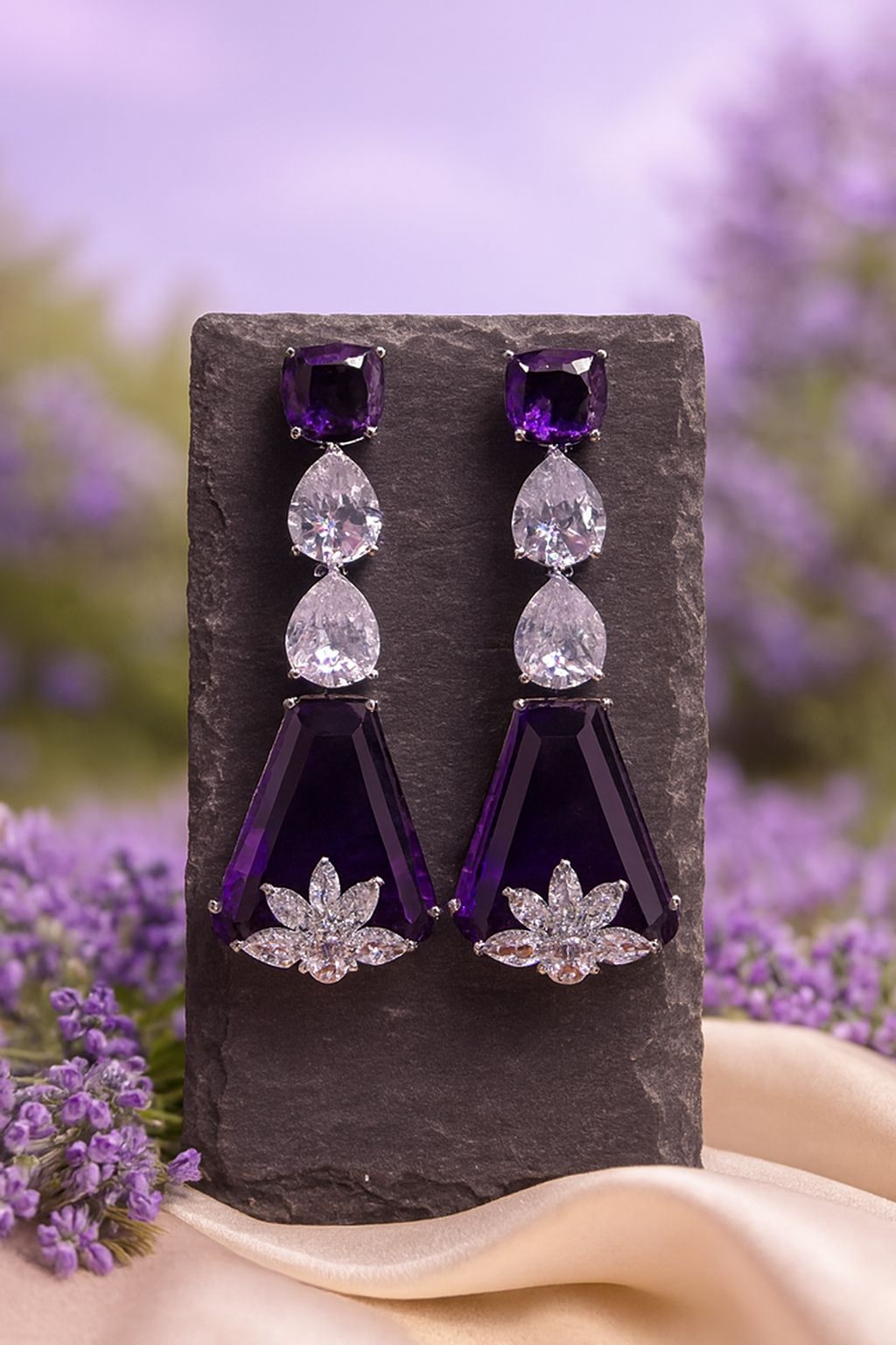 ✨Sliver Plated Violet and White Stone Geomatric Earrings ✨