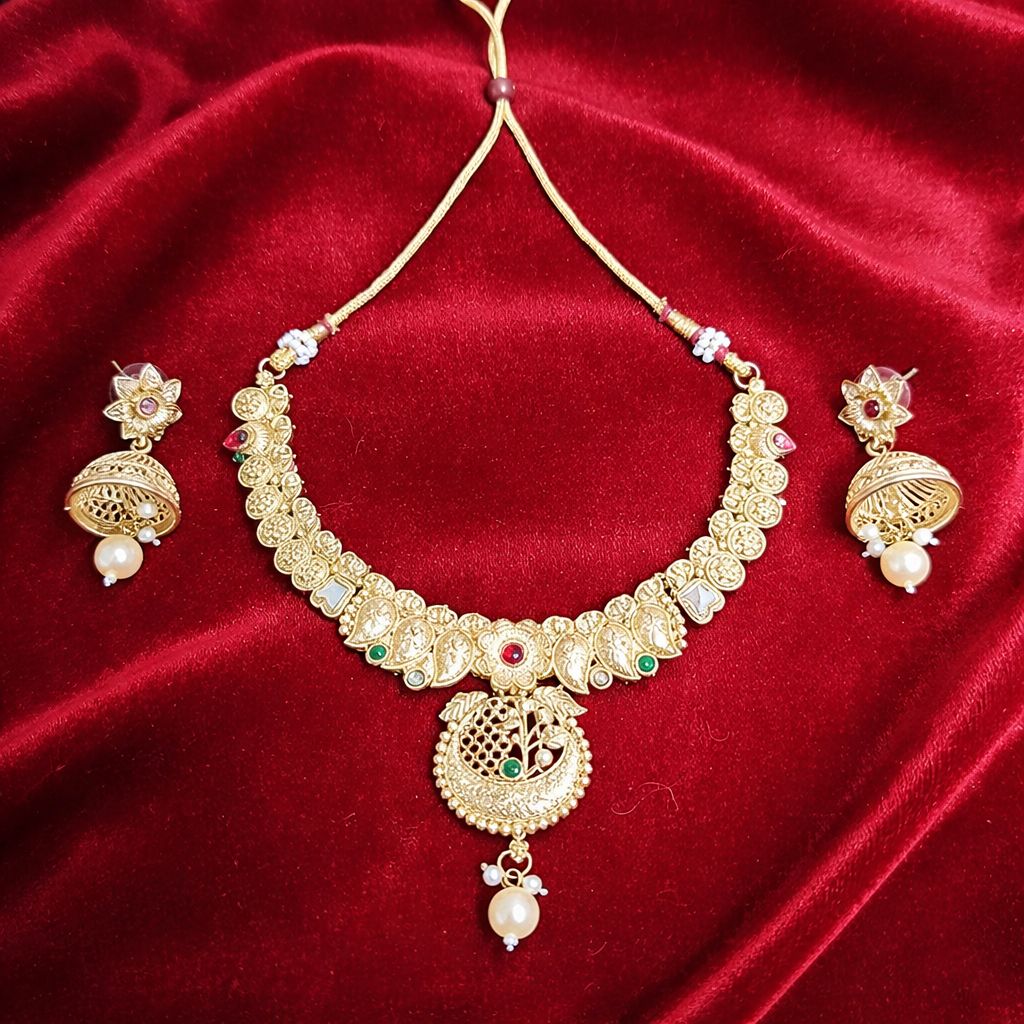 Traditional Gold-Tone Necklace Set