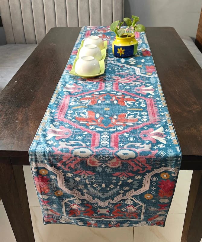Decorative Carpet Design Printed Bright Blue Velvet Table Runner with 6 Placemats – Set for 6 Seater Dining Table