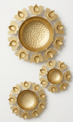 Urli set/Urli with stand/Urli with bowl/ Diwali Home Decor Decoration Item. Urli set/Urli with stand/Urli with bowl/ Diwali Home Decor Decoration Item.