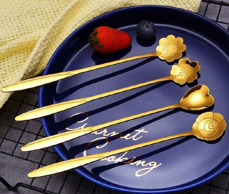 4 PCS Golden Spoon Set (Stainless Steel, Gold-Tone Finish)