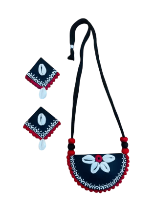 Handmade Black Fabric Necklace and Earrings Jewelry Set with Cowrie Shells Handmade Black Fabric Necklace and Earrings Jewelry Set with Cowrie Shells