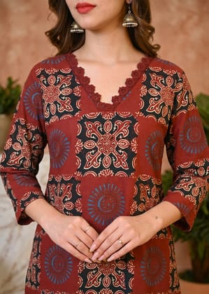 Women's Maroon Kalamkari Print Cotton Co-ord Set with Lace V-Neck Women's Maroon Kalamkari Print Cotton Co-ord Set with Lace V-Neck