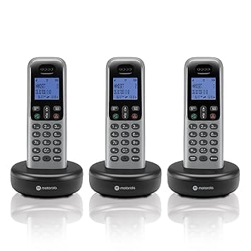 Motorola Voice T613 Digital Cordless Telephone with Answering Machine 3 Handsets