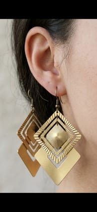 Modern Matte Gold-Plated Geometric Rhombus Dangle Earrings for Women