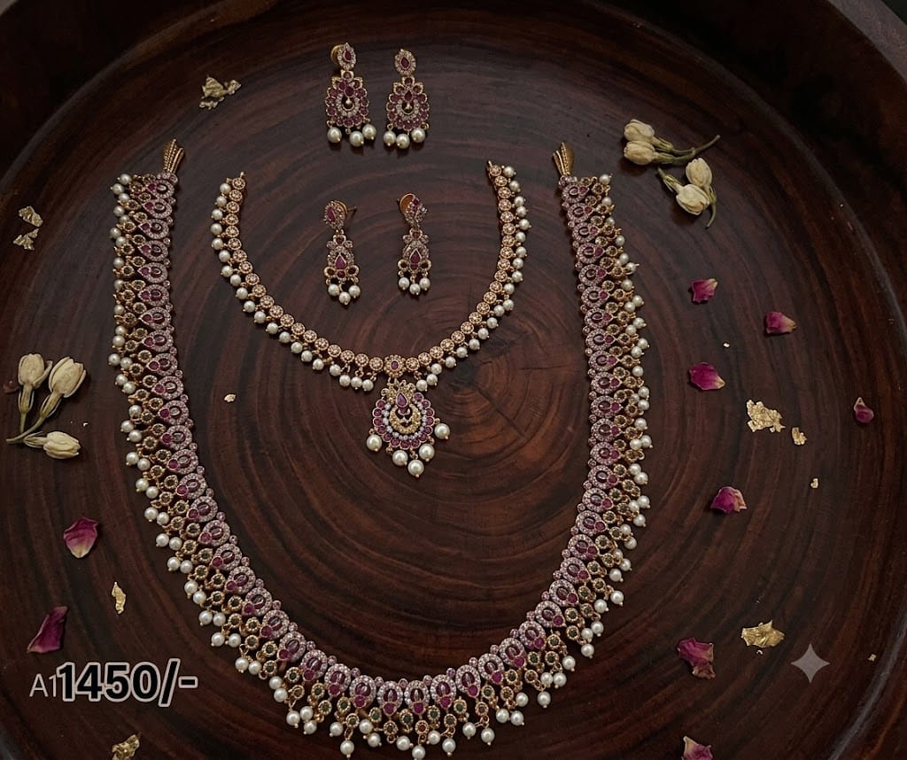 Kundan & Multi-Color Stone Traditional Gold-Plated Bridal Jewellery Set