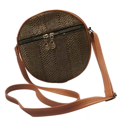  Crossbody Bag With Adjustable Strap