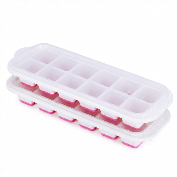 Ratan Snowflake Ice Cube tray With Silicon Base along with tray lid , (12 Cubes)