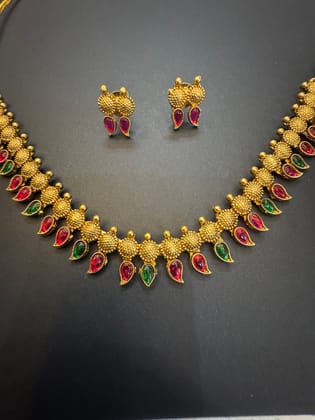 Traditional Ruby Green Mango Bead Necklace Set