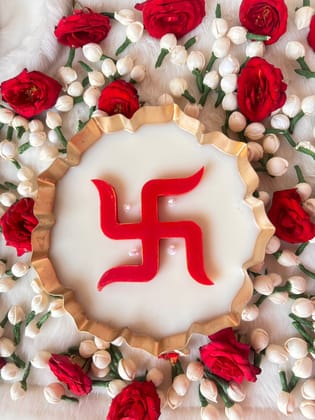 Swastik Urli Candle