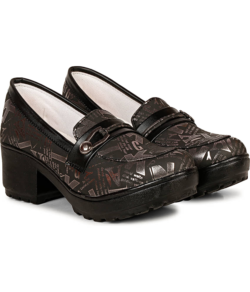 Ishransh - White Women's Pumps Heels