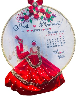 Elegant Golden Wedding Frame - 16 Inch Georgette Lehenga Design with Lace & Woolen Thread Accents