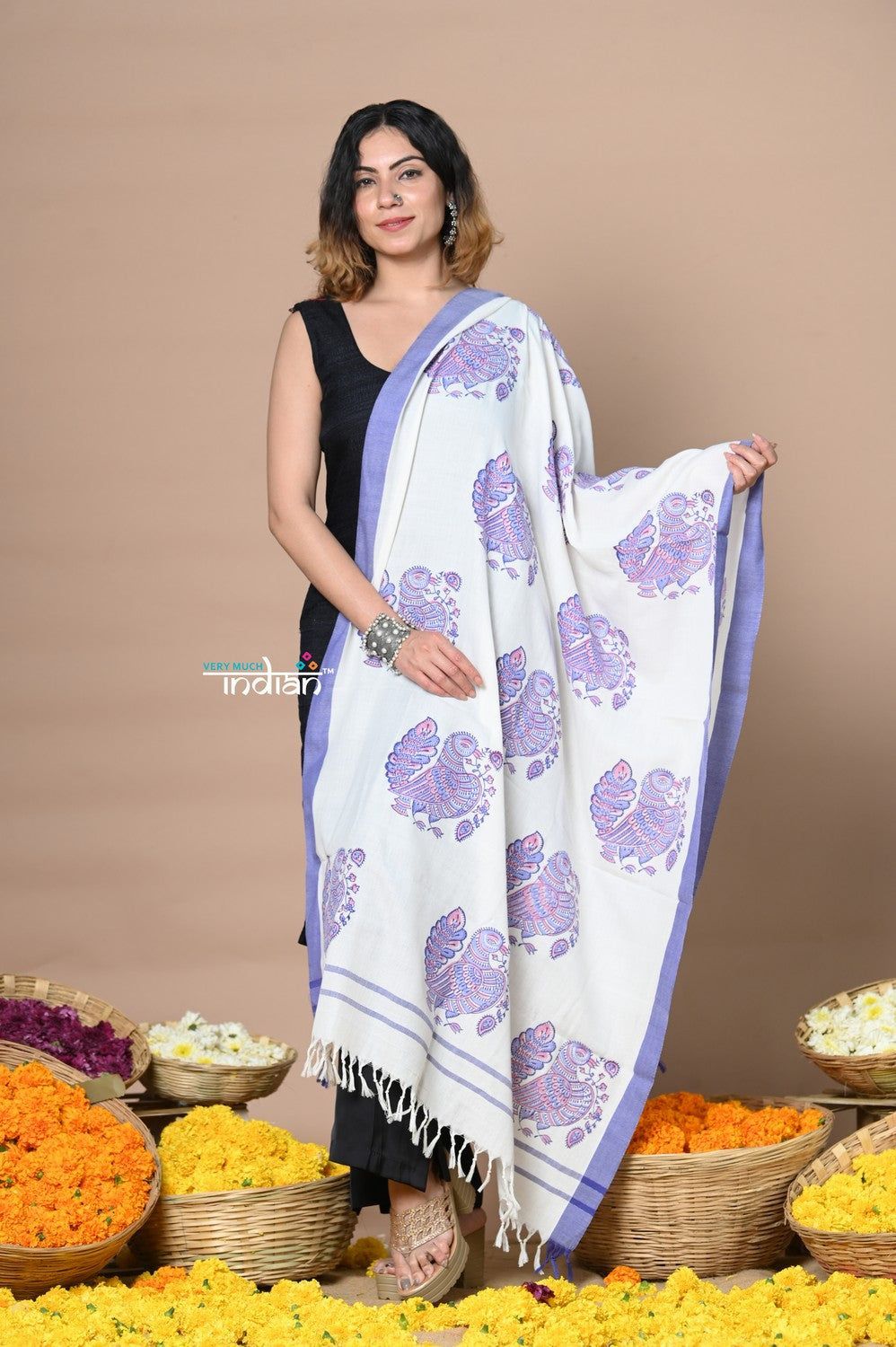 Rajsi~Handloom Pure Cotton Dupatta With Beautiful Handweave and Designer Tassels ~ Purple