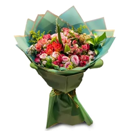 Bouquet of 40 mixed roses for loved one
