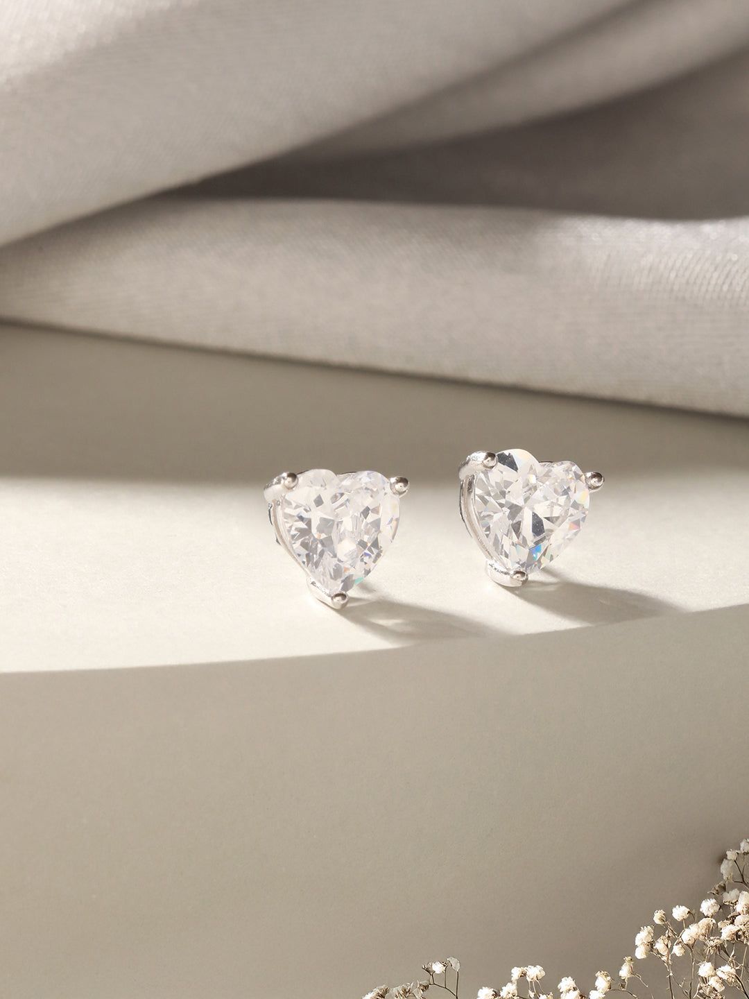 925 Sterling Silver 7 mm stones Zircon Studded Minimal Solitaire Studds Earrings