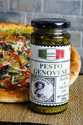 Granaducas Pesto Genovese (250g) | Basil, Garlic, Walnuts & Cheese | Authentic Italian Pasta Sauce Granaducas Pesto Genovese (250g) | Basil, Garlic, Walnuts & Cheese | Authentic Italian Pasta Sauce