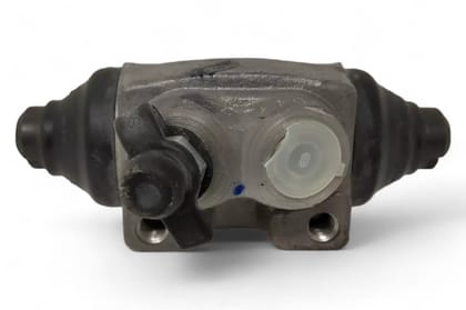 Bosch Wheel Brake Cylinder - RH 0986AB8132