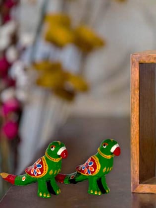 DreamKraft HandCrafted Set of 2 Showpiece Parrot For Decoration And Gift Purpose (5x2.5 inch)