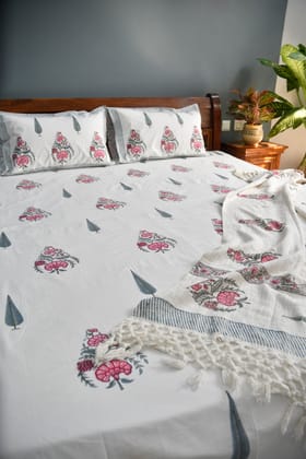 Coral flowers Handblock Bedsheet : Premium cotton Super King (108 x 108) inches bedsheet Coral flowers Handblock Bedsheet : Premium cotton Super King (108 x 108) inches bedsheet