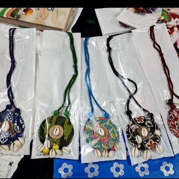 neckpiece set