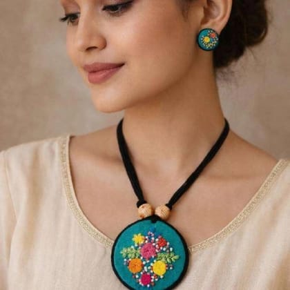 Handmade Embroidered Necklace and Earrings Set Sea Green Casual Lightweight Skin Friendly