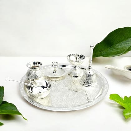 Silver plated Brass Pooja Thali set with Velvet Box (7 piece) Silver plated Brass Pooja Thali set with Velvet Box (7 piece)
