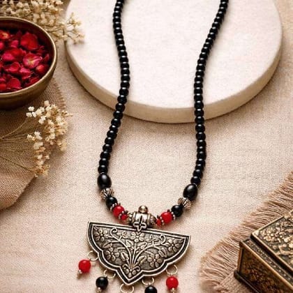 Handmade Black Red Festive Women Jewelry Necklace