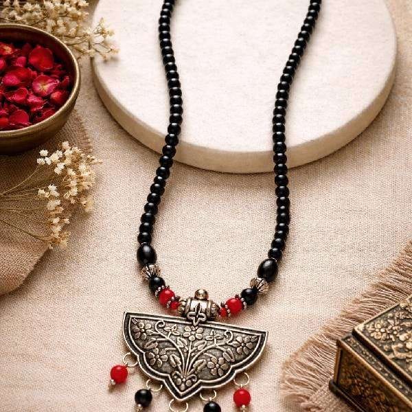 Handmade Black Red Festive Women Jewelry Necklace