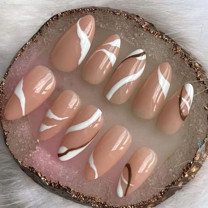 Elegance Nude Swirl Press-On Nail Set