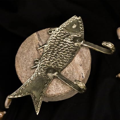 Dhokra Craft Fish-Shaped Key Holder