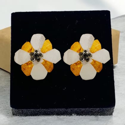 Small-Style Fish Scale Earrings | Yellow & White